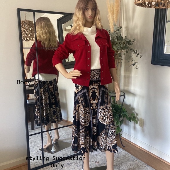 Eva Varro Snap Close Jacket - Mid-length. - Picture 9 of 11